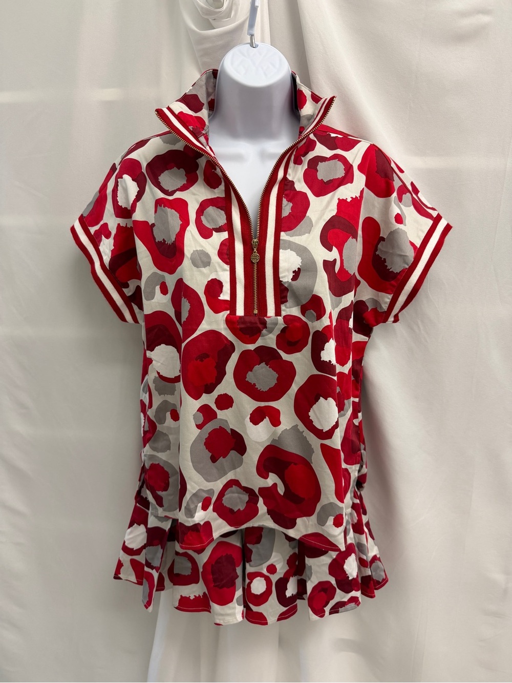 Emily McCarthy 2 Piece Set Red Leopard Zip Top & Pleated Skort NWT - Picture 2 of 11